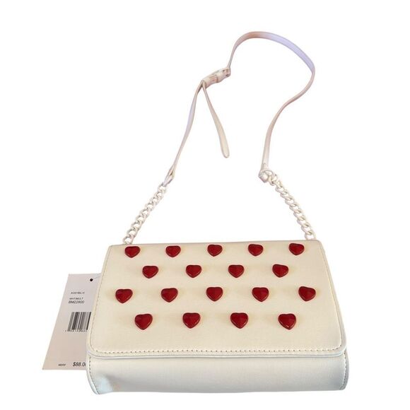 Adorable Betsy Johnson Off-White Crossbody w/ Red Heart Tacs. - Picture 6 of 8